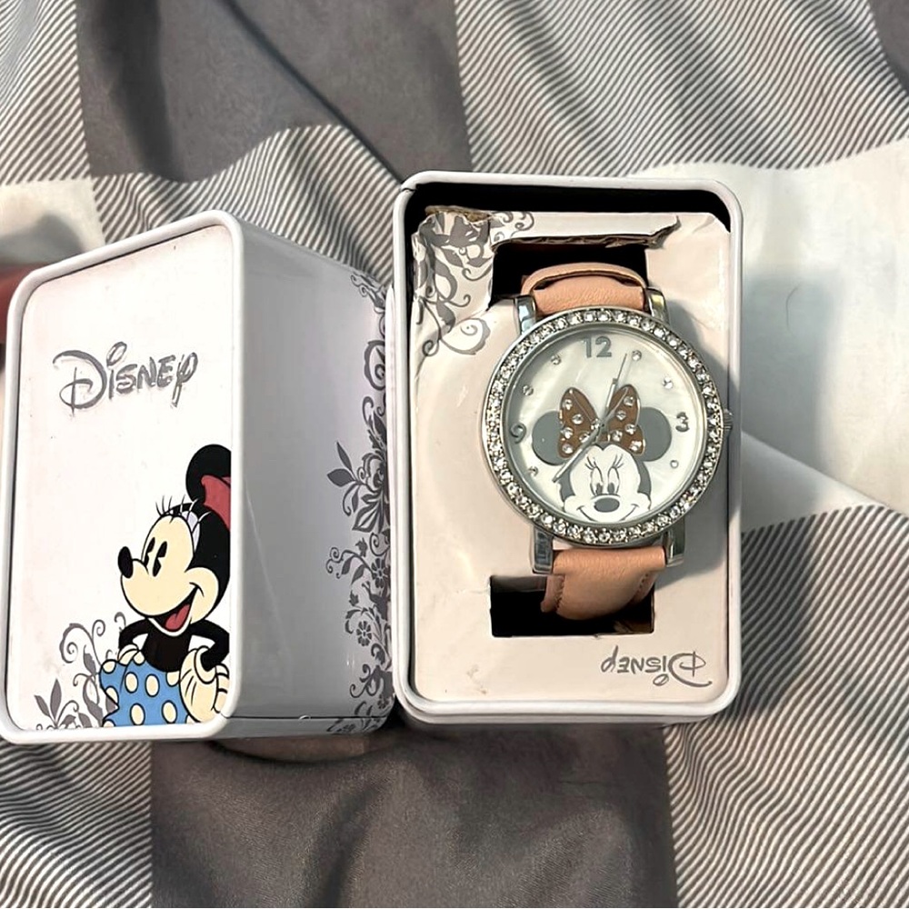 Minnie Mouse watch